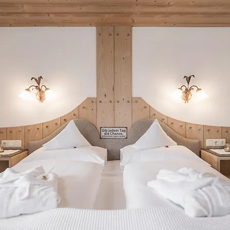 Veronika Aparthotel 4*
